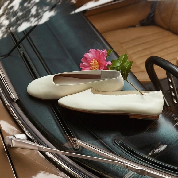 NIB VINCE Women's Maxwell Italian Leather Ballet Flats Glove Shoes in Cream - Picture 14 of 16